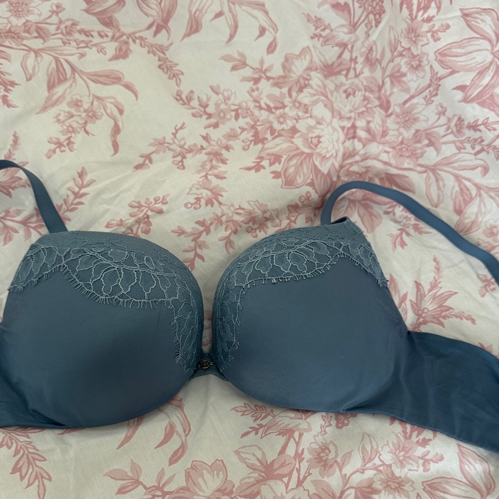 Victoria's Secret Elegant Blue Lace Bra